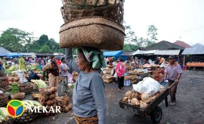 Indonesian Traditional Market Activity